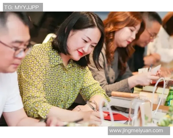 专访杨芳:深入探讨英雄联盟成功背后的秘诀与未来发展方向